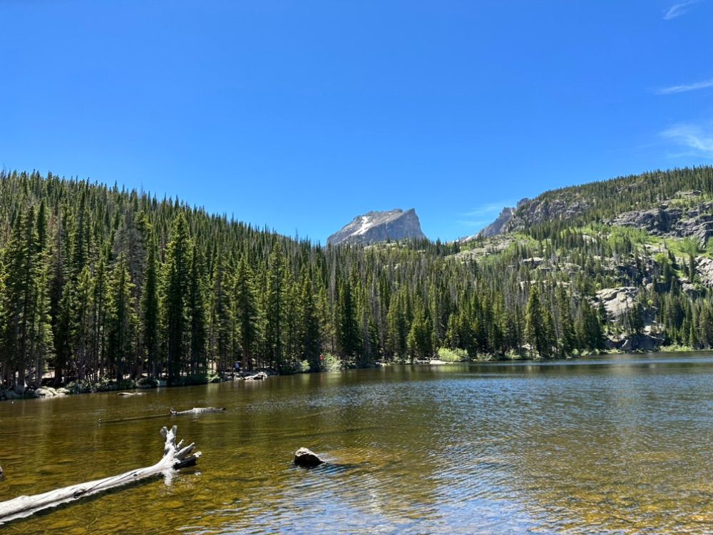 Haiyaha Lake from Bear Lake Tr Head
