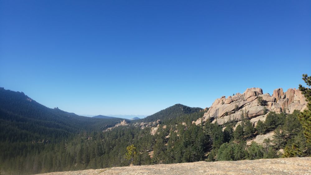 Crags w/CnC's🚶‍♂️hikers🚶‍♀️